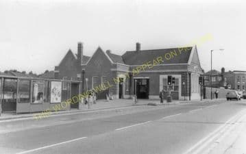 Brentwood & Warley Railway Station Photo. Harold Wood - Shenfield & Hutton (19)