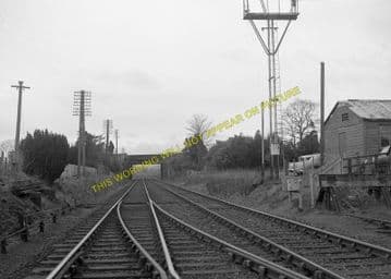 Bridge of Earn Railway Station Photo. Perth to Abernethy and Glenfarg Lines (3)