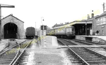 Bridport Railway Station Photo. West Bay - Powerstock. Maiden Newton Line. (20)