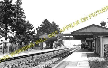 Broadway Railway Station Photo. Laverton - Willersey. Toddington Line. (1)..