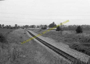 Broughton Gifford Railway Station Photo. Holt Jct. - Melksham. (3)
