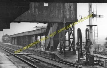 Broxbourne & Hoddesdon Railway Station Photo. Cheshunt to Rye House. (7)