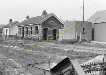 Brynkir Railway Station Photo. Ynys - Pant Glas. Afonwen to Carnarvon. L&NWR (3)