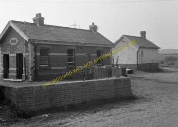 Brynkir Railway Station Photo. Ynys - Pant Glas. Afonwen to Carnarvon. L&NWR (4)