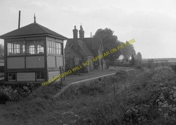 Buckden Railway Station Photo. Huntingdon - Grafham. Kimbolton Line. (8)