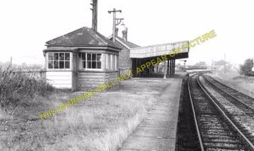 Bulford Railway Station Photo. Amesbury, Newton Tony and Grateley Line. (5)