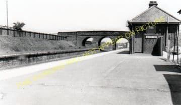 Bungay Railway Station Photo. Earsham - Ditchingham. Tivetshall to Beccles. (5)
