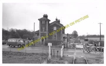Capel Railway Station Photo. Bentley - Raydon Wood. Hadleigh Line. (2)