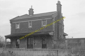 Capel Railway Station Photo. Bentley - Raydon Wood. Hadleigh Line. (7)