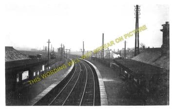 Carmyle Railway Station Photo. Broomhouse to Rutherglen and Tollcross Lines. (1)