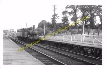 Castle Bar Park Railway Station Photo. West Ealing to Greenford & Perivale. (4).
