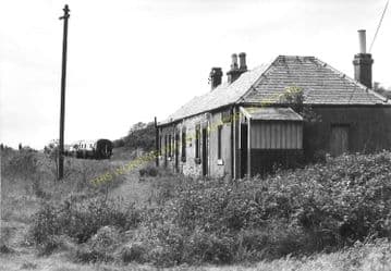 Charlestown Railway Station Photo. Braeside and Dunfermline Line. NBR. (5)