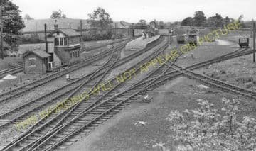 Charwelton Railway Station Photo. Woodford & Hinton - Braunston & Willoughby (9).