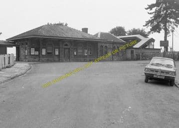Chepstow Railway Station Photo. Portskewett to Tidenham and Woolaston Lines (11)