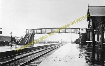Chiltern Green Railway Station Photo. Harpenden - Luton. Midland Railway. (1)