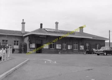 Chippenham Railway Station Photo. Dauntsey - Corsham. Swindon to Bath Line. (3)