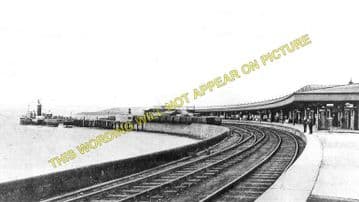 Craigendoran Railway Station Photo. Cardross-  Helensborough. Dumbarton Line (2)