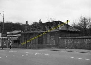Cranley Gardens Railway Station Photo. Highgate - Muswell Hill. GNR. (3)