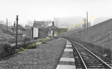 Crow Road Railway Station Photo. Kelvinside - Partick. Caledonian Railway. (1)..