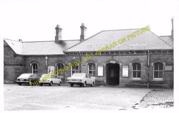 Cullercoats Railway Station Photo. Tynemouth - Whitley Bay. Newcastle Area. (2)