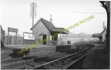 Dalreoch Railway Station Photo. Dumbarton to Cardross and Renton Lines. (2)