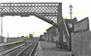 Dalserf Railway Station Photo. Larkhall to Netherburn and Stonehouse Lines. (2)