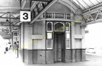 Dumbarton Central Railway Station Photo. Dumbarton & Balloch Joint Railway. (4).