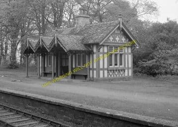 Dunrobin Castle Railway Station Photo. Golspie - Brora. The Mound Line. (6)