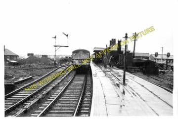Dunstable North Railway Station Photo. Standridgeford Line. LNWR. (5)