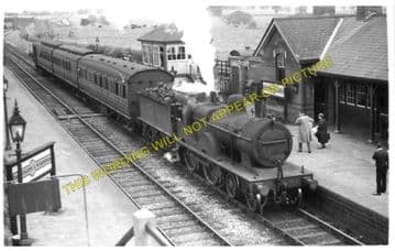 Edmondthorpe & Wymondham Railway Station Photo. Saxby - South Witham. (1)..