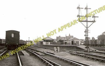 Elgin East Railway Station Photo. Lossiemouth and Calcots Line. GNSR. (2)