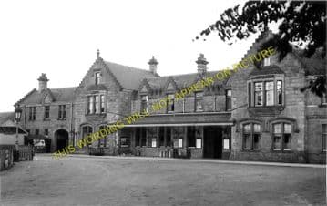 Elgin East Railway Station Photo. Lossiemouth and Calcots Line. GNSR. (3)