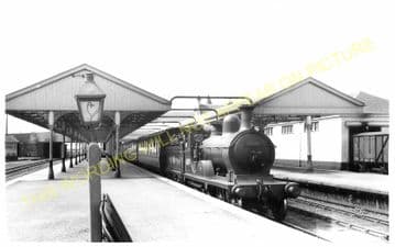 Elgin East Railway Station Photo. Lossiemouth and Calcots Line. GNSR. (6)