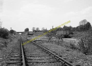 Farthinghoe Railway Station Photo. Banbury - Brackley. Bletchley Line. L&NWR (4)