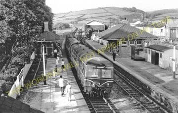 Ferryside Railway Station Photo. Carmarthen - Kidwelly. Llanelly Line. (3)