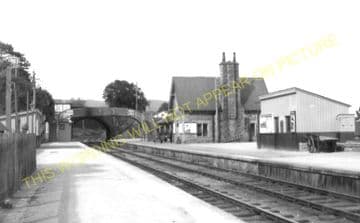 Golspie Railway Station Photo. The Mound - Dunrobin. Brora Line. Highland. (3)