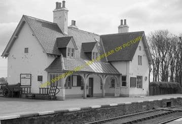 Helmsdale Railway Station Photo. Loth - Kildonnan. Brora to Kinbrace Line (3)