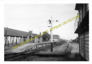 Henlow Railway Station Photo. Hitchin - Shefford. Bedford Line. Midland Rly. (8)