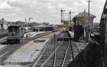 Hereford Barrs Court Railway Station Photo. Great Western Railway (1)..