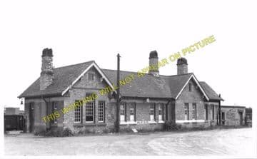 Higham Ferrers Railway Station Photo. Wellingborough Line. Midland Railway (7)
