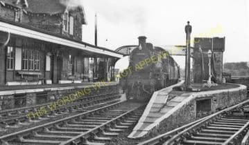 Kelso Railway Station Photo. Roxburgh - Sprouston. St. Boswells Line. (4)