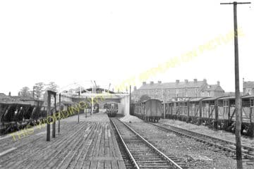 Kennett Railway Station Photo. Newmarket - Higham. Bury St. Edmunds Line (8)