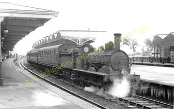 Kettering & Corby Railway Station Photo. Midland Railway. (3)
