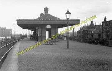 Kilbowie Railway Station Photo.  Clydebank - Dalmuir. Caledonian Railway. (1)
