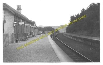 Kilmany Railway Station Photo. St. Fort - Luthrie. Dundee to Newburgh Line. (1)