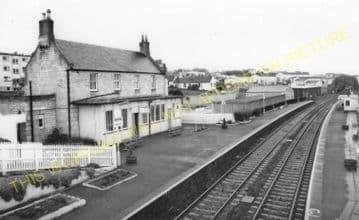 Kinghorn Railway Station Photo. Kirkcaldy - Burntisland. Dunfermline Line. (4)