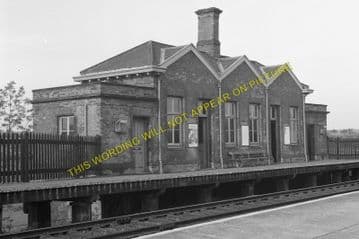 Kingscliffe Railway Station Photo. Wakerley - Nassington. Seaton to Washford (2)
