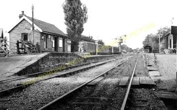 Kinnerley Railway Station Photo. Shrewsbury to Llanymynech and Criggion. (1)..