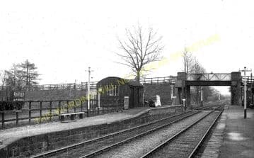 Kinnerley Railway Station Photo. Shrewsbury to Llanymynech and Criggion. (2)