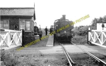 Lawley Bank Railway Station Photo. Ketley - Horsehay. Wellington to Buildwas (2)